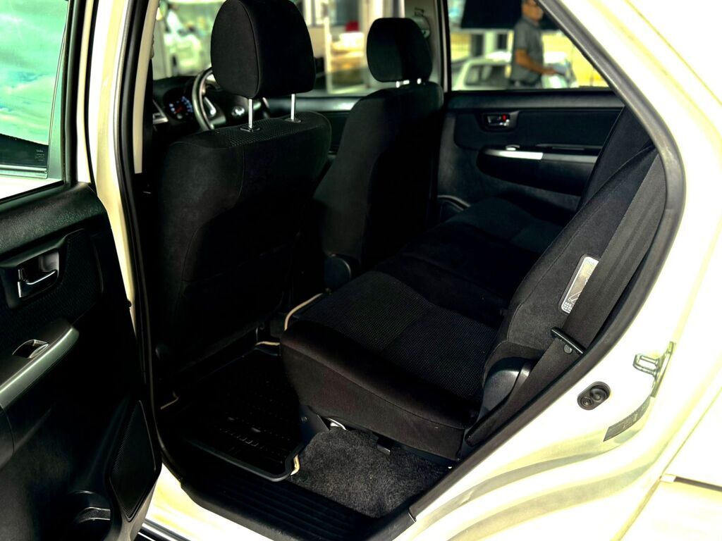 TOYOTA FORTUNER FORTUNER 2.5D-4D RB A/T - 8