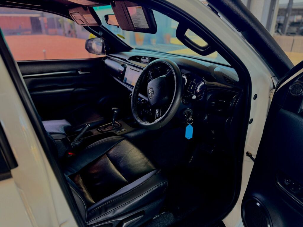 TOYOTA HILUX HILUX 2.8 GD-6 RAIDER 4X4 A/T P/U D/C - 10