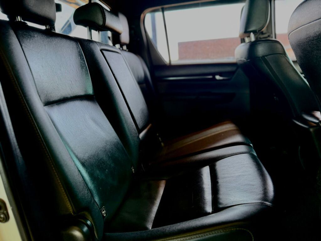 TOYOTA HILUX HILUX 2.8 GD-6 RAIDER 4X4 A/T P/U D/C - 11