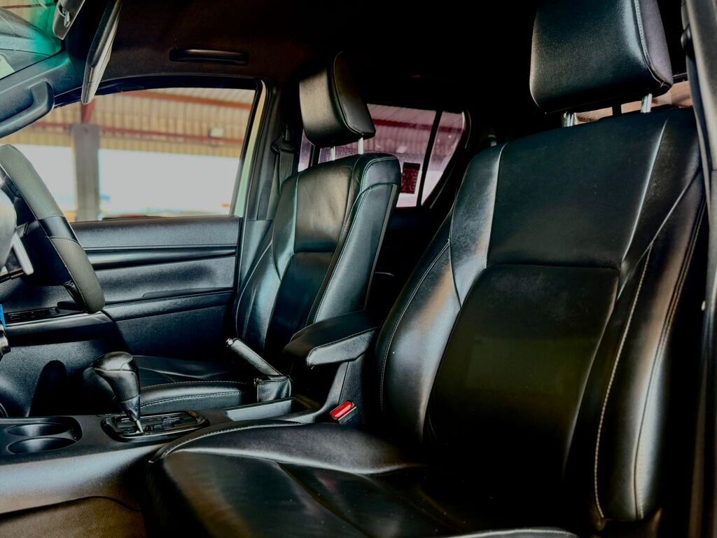 TOYOTA HILUX HILUX 2.8 GD-6 RAIDER 4X4 A/T P/U D/C - 17