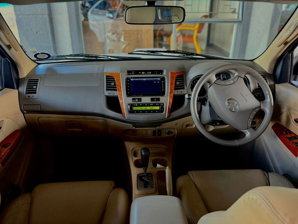 TOYOTA FORTUNER FORTUNER 3.0D-4D R/B A/T - 14