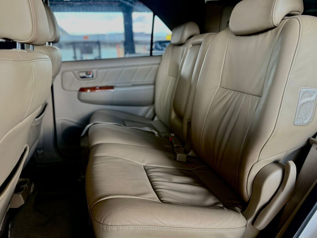 TOYOTA FORTUNER FORTUNER 3.0D-4D R/B A/T - 15