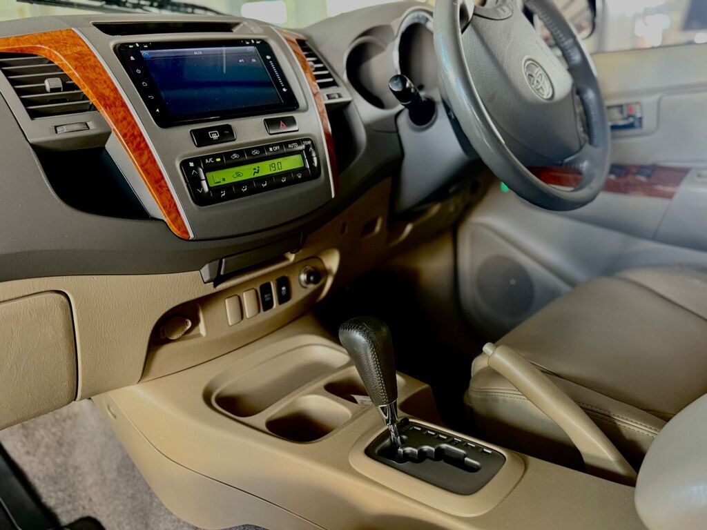 TOYOTA FORTUNER FORTUNER 3.0D-4D R/B A/T - 17