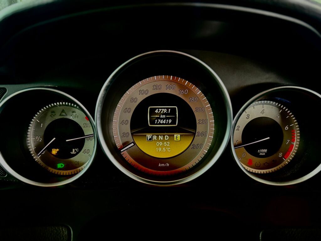 MERCEDES-BENZ C CLASS SEDAN C200 BE AVANTGARDE A/T - 17