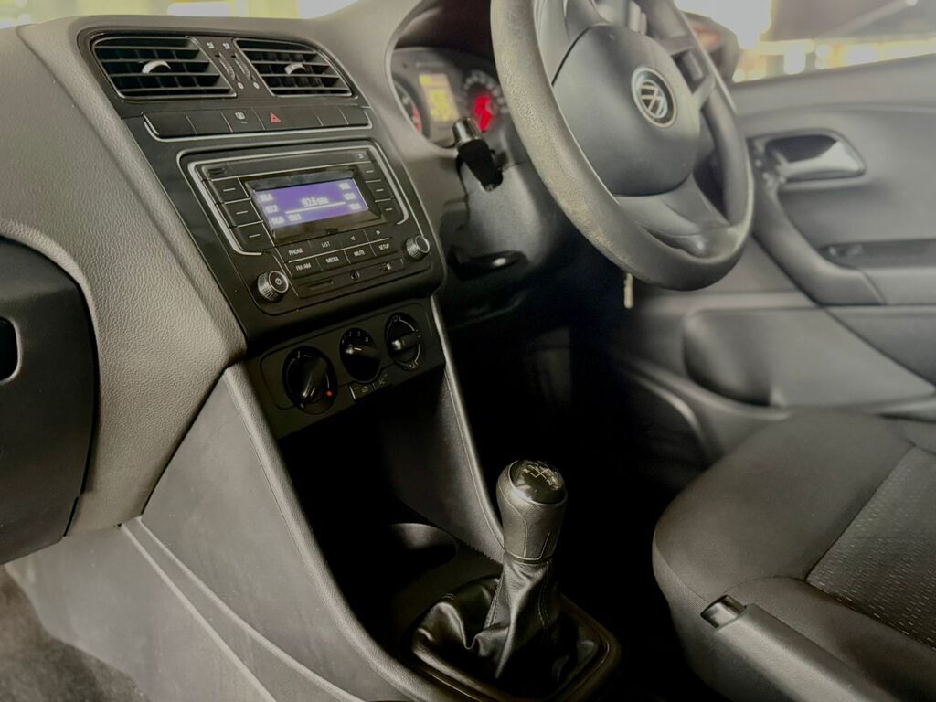 VOLKSWAGEN POLO VIVO POLO VIVO 1.4 TRENDLINE (5DR) - 16