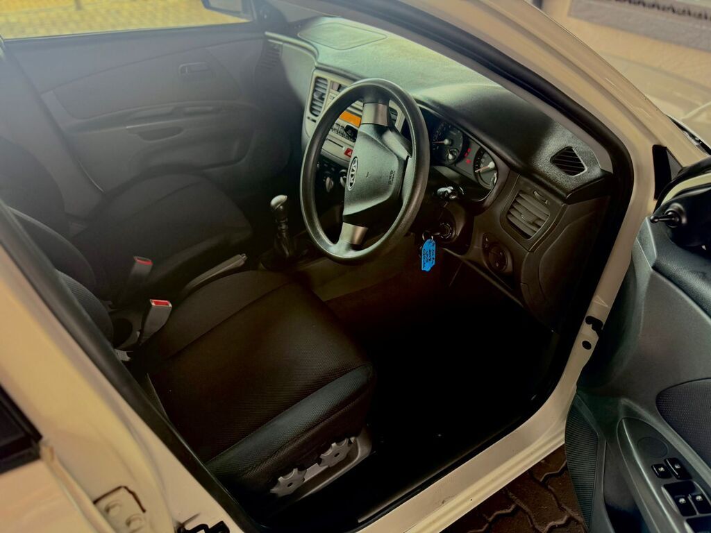 KIA RIO RIO 1.4 HIGH 5Dr - 16