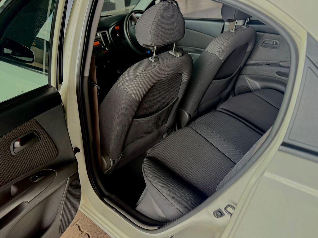 KIA RIO RIO 1.4 HIGH 5Dr - 9