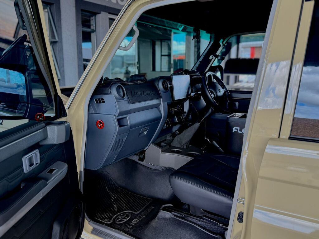 TOYOTA LAND CRUISER PICK UP LAND CRUISER 79 4.5D P/U D/C - 6