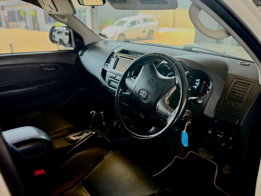 TOYOTA FORTUNER FORTUNER 3.0D-4D 4X4 A/T - 16