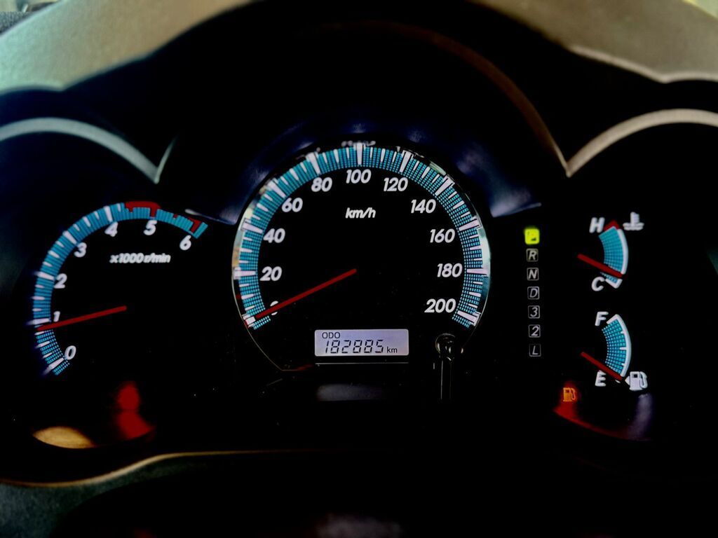 TOYOTA FORTUNER FORTUNER 3.0D-4D 4X4 A/T - 17