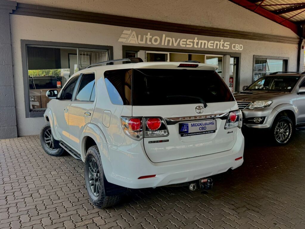 TOYOTA FORTUNER FORTUNER 3.0D-4D 4X4 A/T - 4