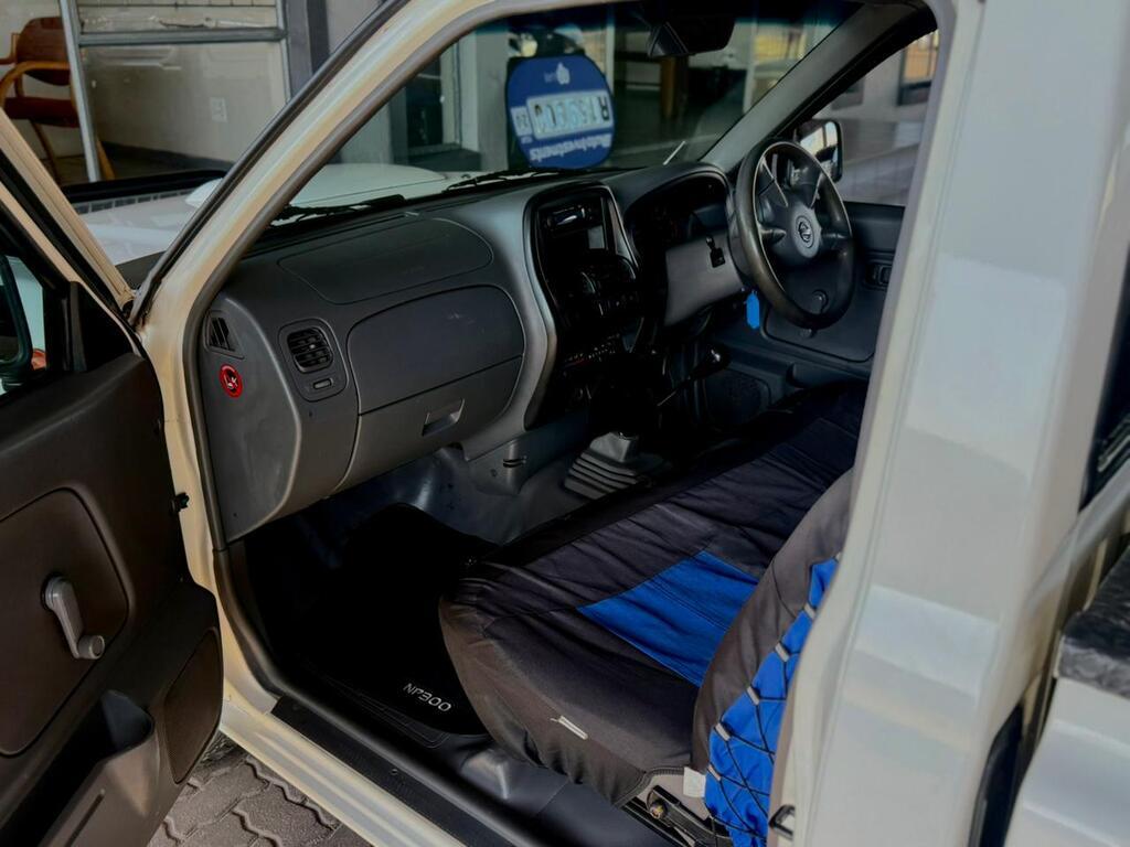 NISSAN HARDBODY HARDBODY NP300 2.5 TDi LWB P/U S/C - 6
