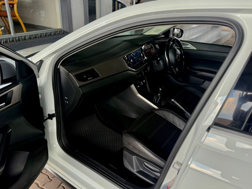 VOLKSWAGEN POLO POLO 1.0 TSI COMFORTLINE