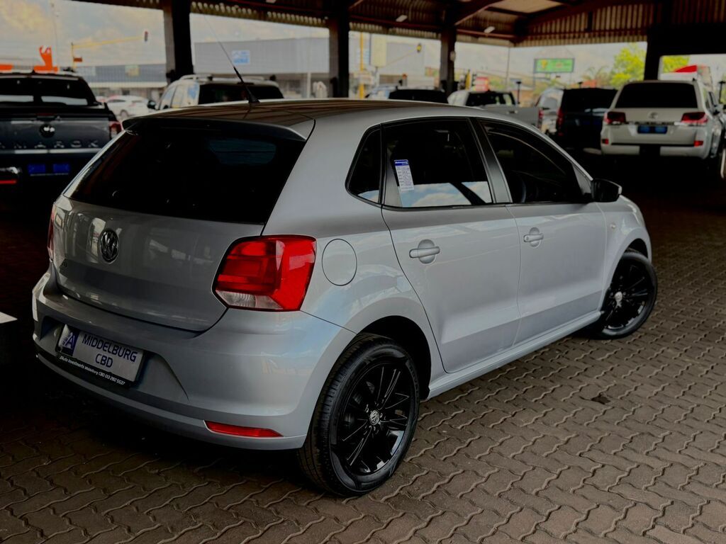 VOLKSWAGEN POLO VIVO POLO VIVO 1.4 COMFORTLINE (5DR) - 2