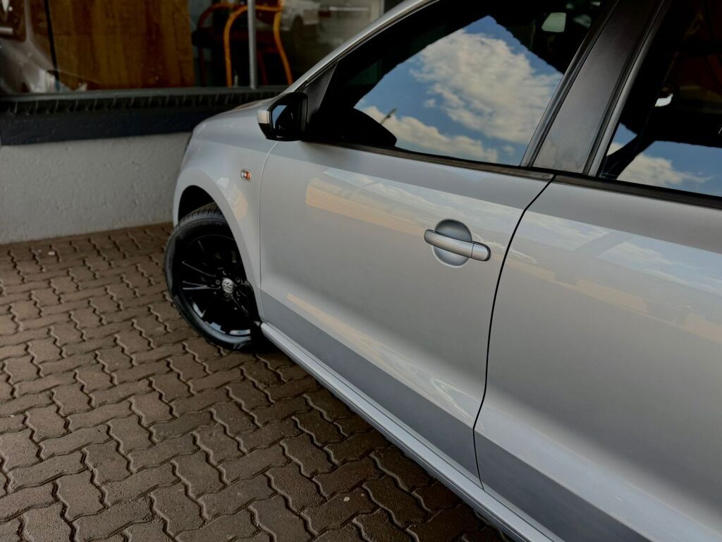 VOLKSWAGEN POLO VIVO POLO VIVO 1.4 COMFORTLINE (5DR) - 5