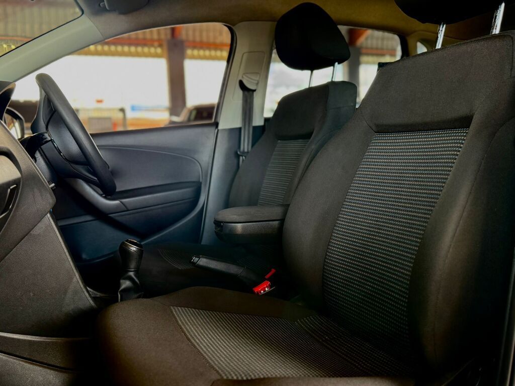 VOLKSWAGEN POLO VIVO POLO VIVO 1.4 COMFORTLINE (5DR) - 7