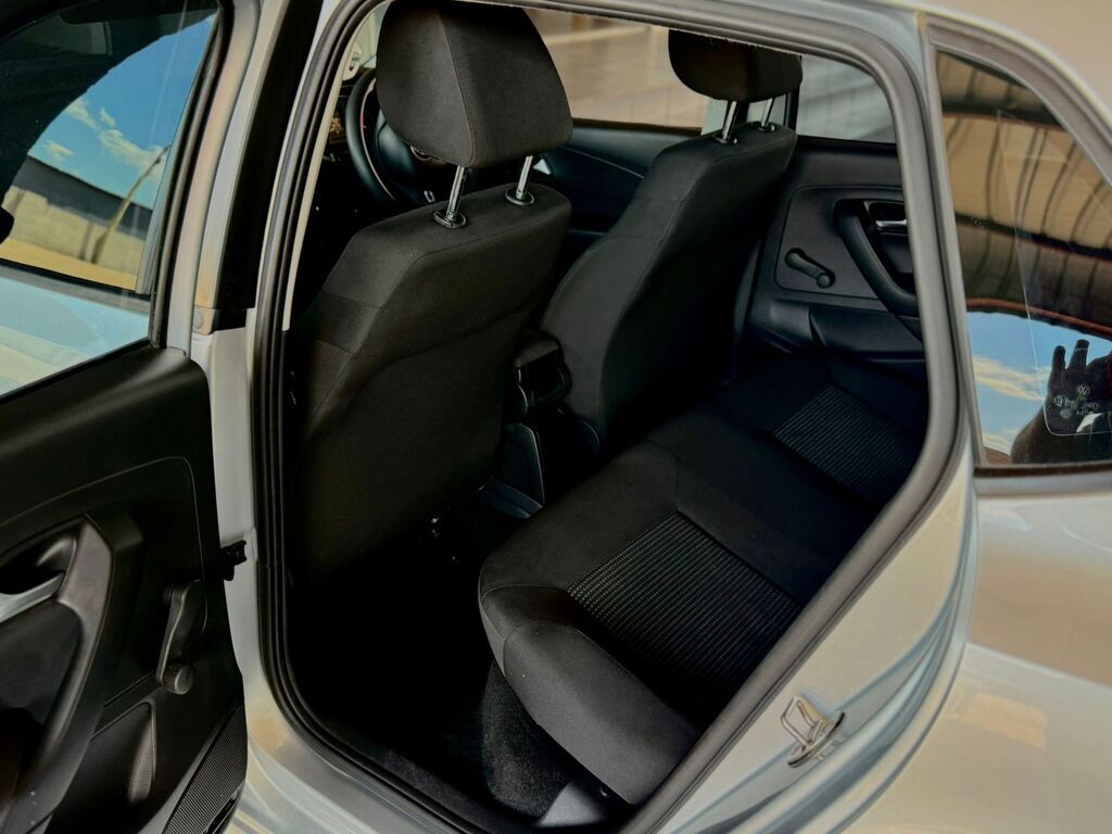 VOLKSWAGEN POLO VIVO POLO VIVO 1.4 COMFORTLINE (5DR) - 9