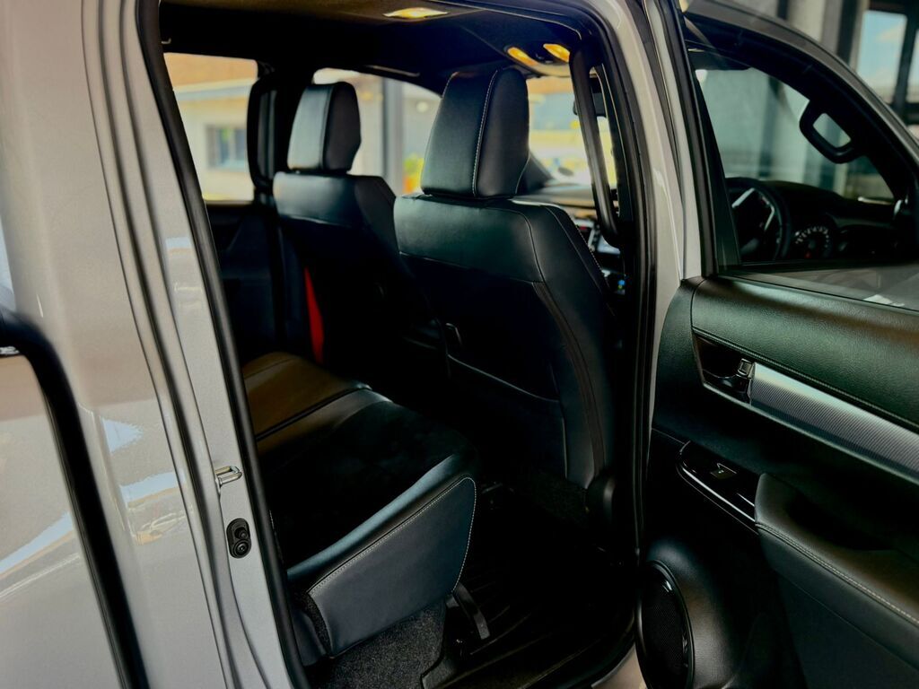 TOYOTA HILUX HILUX 2.8 GD-6 GR-S 4X4 A/T P/U D/C - 15