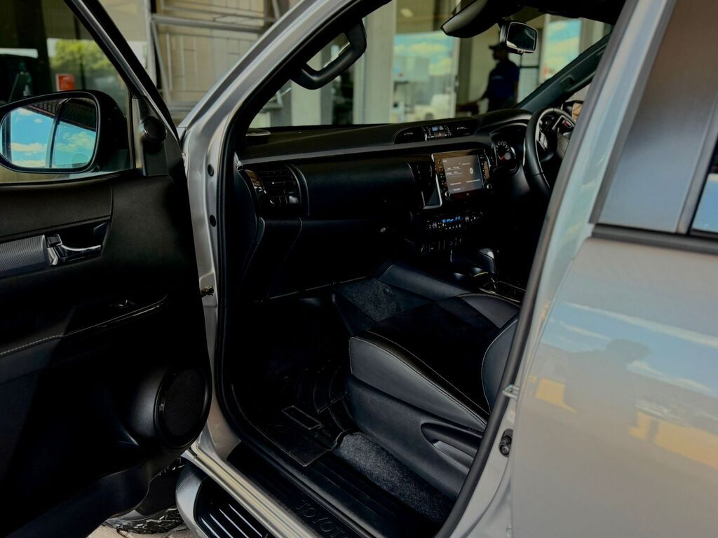 TOYOTA HILUX HILUX 2.8 GD-6 GR-S 4X4 A/T P/U D/C - 7