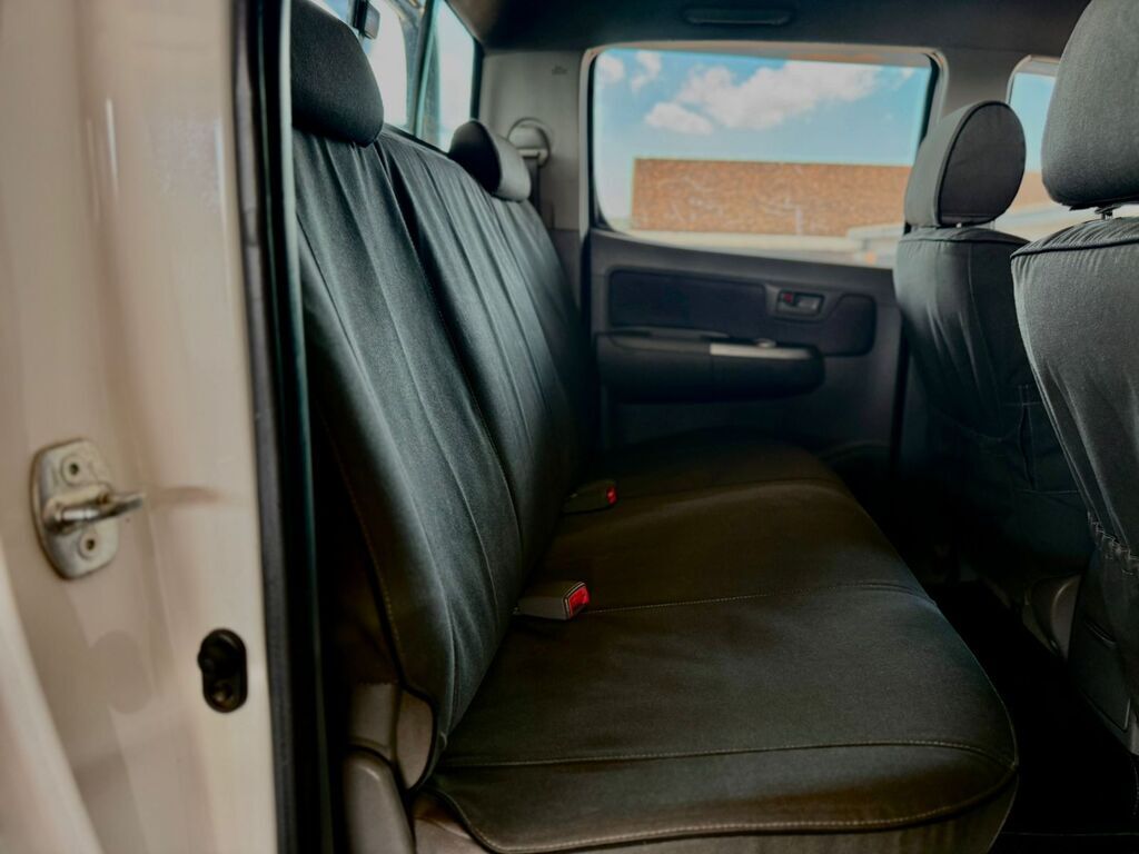 TOYOTA HILUX HILUX 3.0 D-4D RAIDER 4X4 P/U D/C - 16