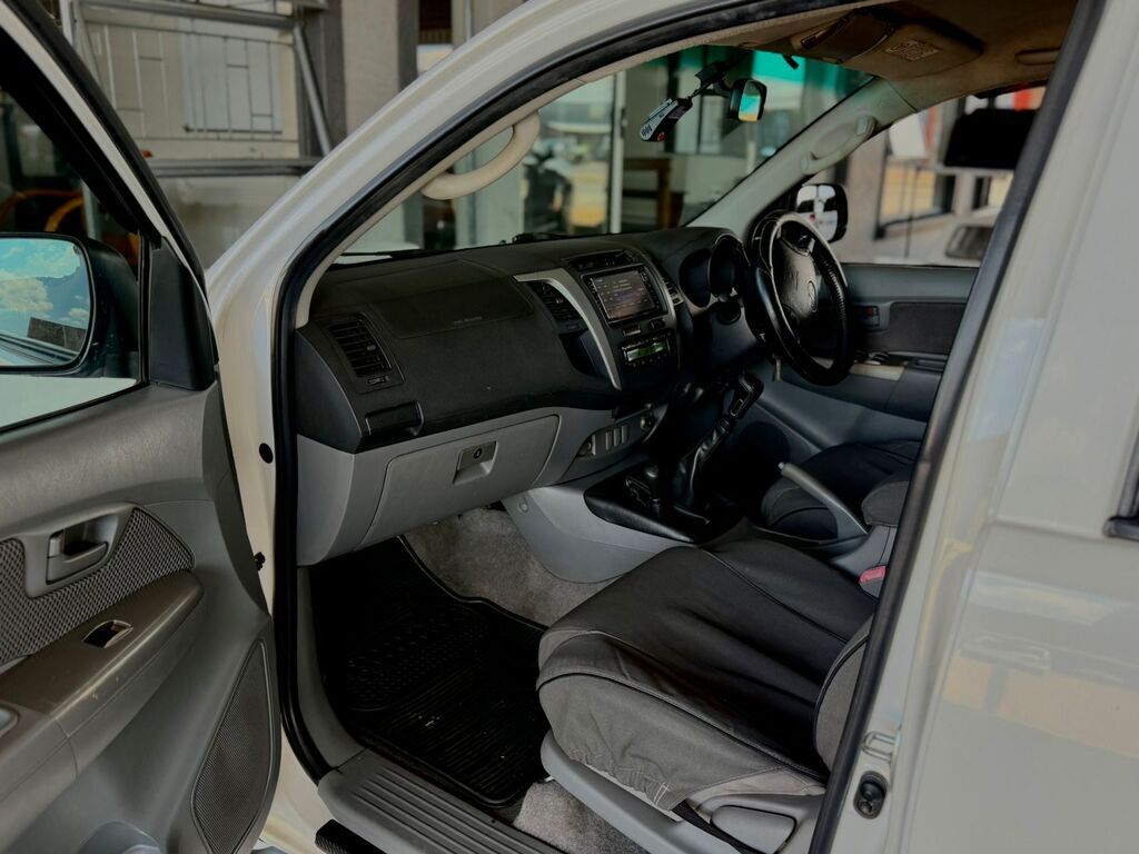 TOYOTA HILUX HILUX 3.0 D-4D RAIDER 4X4 P/U D/C - 6