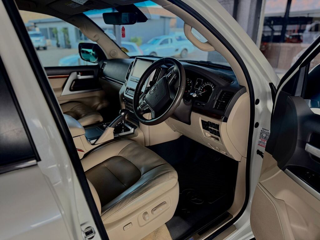 TOYOTA LAND CRUISER LAND CRUISER 200 V8 4.5D VX-R A/T - 16