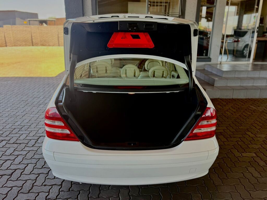 MERCEDES-BENZ C CLASS SEDAN C220 CDi CLASSIC - 13