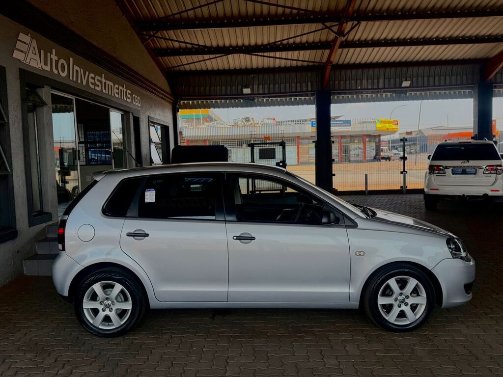 VOLKSWAGEN POLO VIVO POLO VIVO 1.4 BLUELINE 5Dr - 3