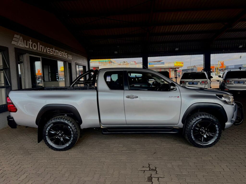 TOYOTA HILUX HILUX 2.8 GD-6 RB RAIDER P/U E/CAB