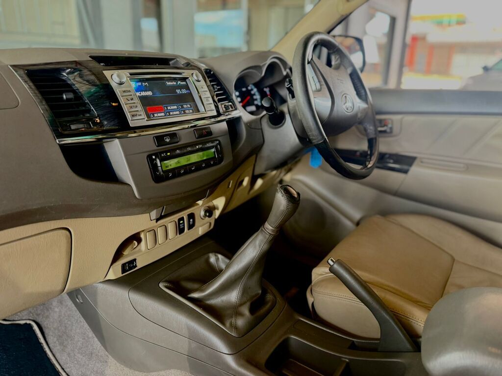 TOYOTA FORTUNER FORTUNER 3.0D-4D HERITAGE R/B