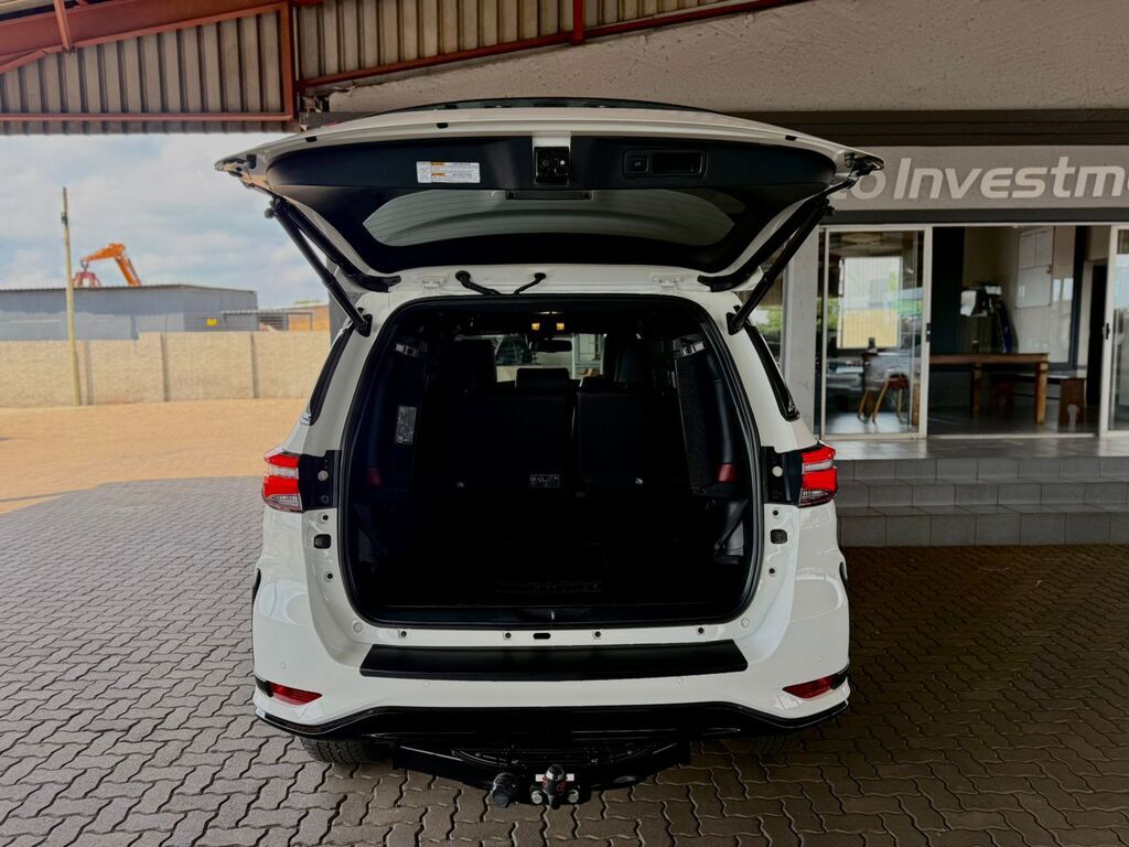 TOYOTA FORTUNER FORTUNER 2.8GD-6 VX A/T - 13