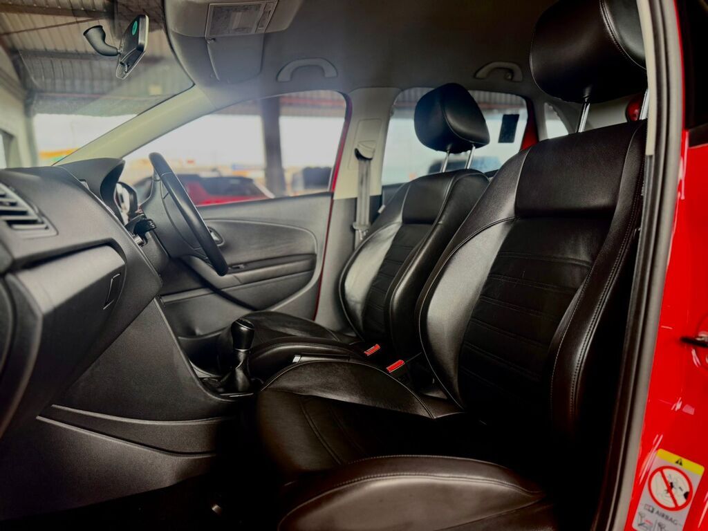 VOLKSWAGEN POLO POLO 1.6 COMFORTLINE 5DR - 7