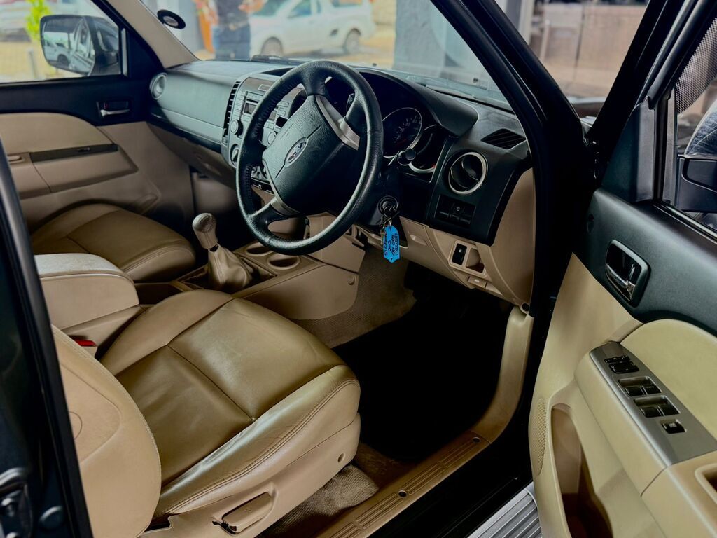 FORD EVEREST EVEREST 3.0 TDCi XLT - 16