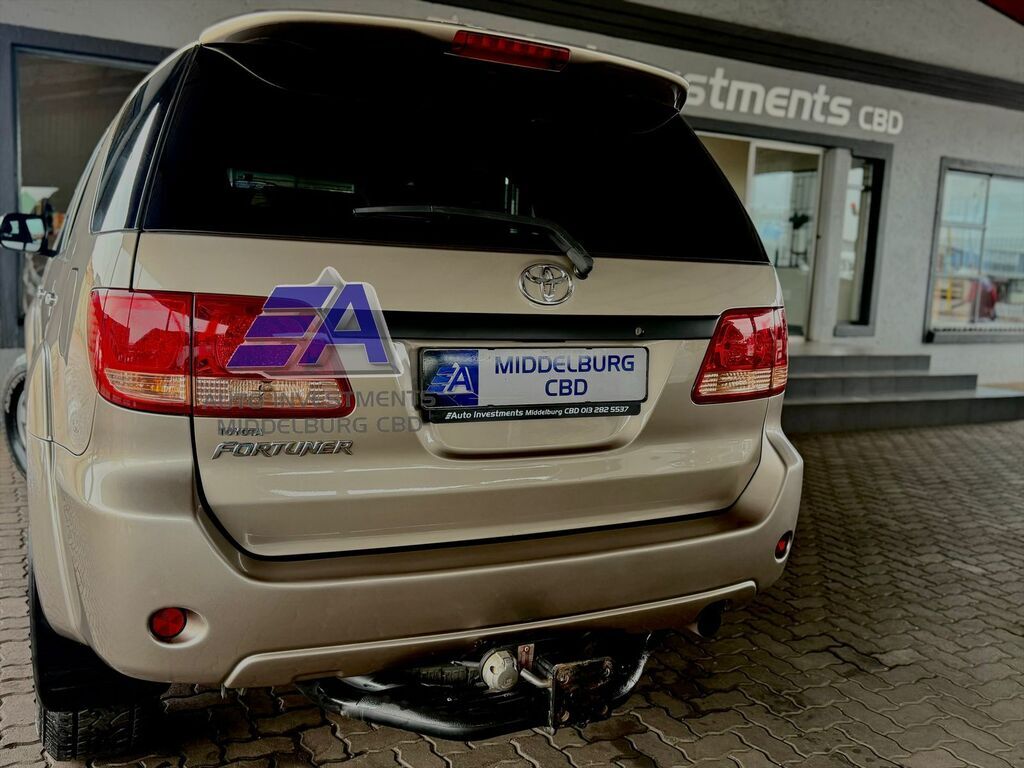 TOYOTA FORTUNER FORTUNER 3.0D-4D RAISED BODY