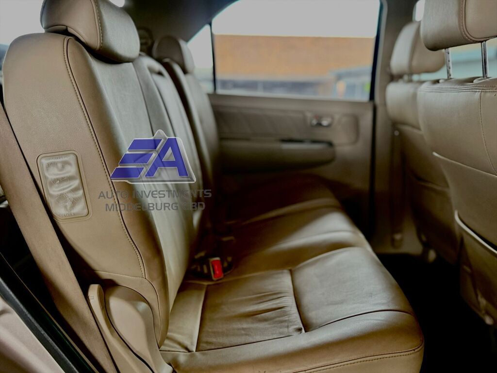 TOYOTA FORTUNER FORTUNER 3.0D-4D RAISED BODY