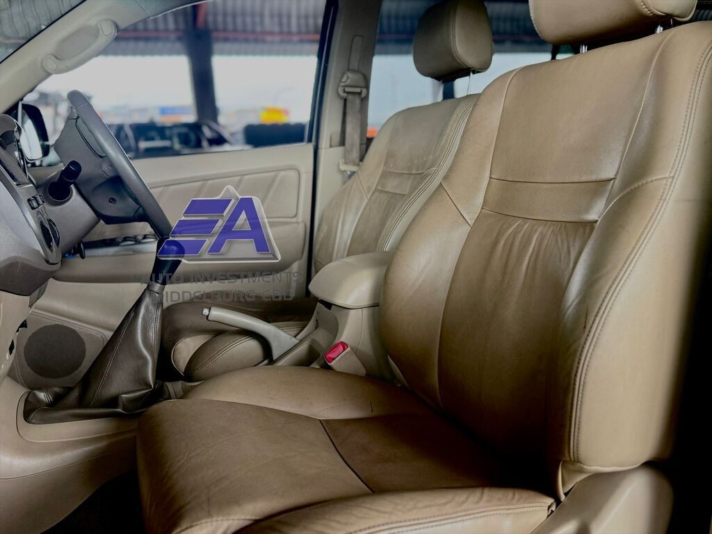 TOYOTA FORTUNER FORTUNER 3.0D-4D RAISED BODY