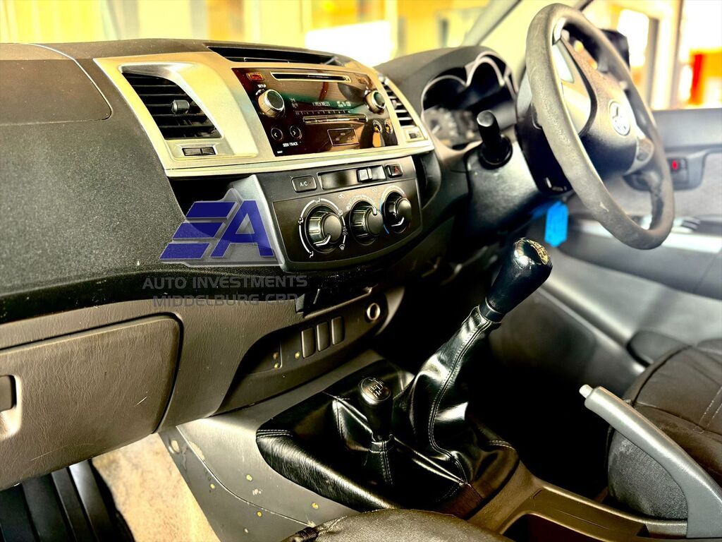 TOYOTA HILUX HILUX 2.5D-4D SRX 4X4 P/U D/C - 8