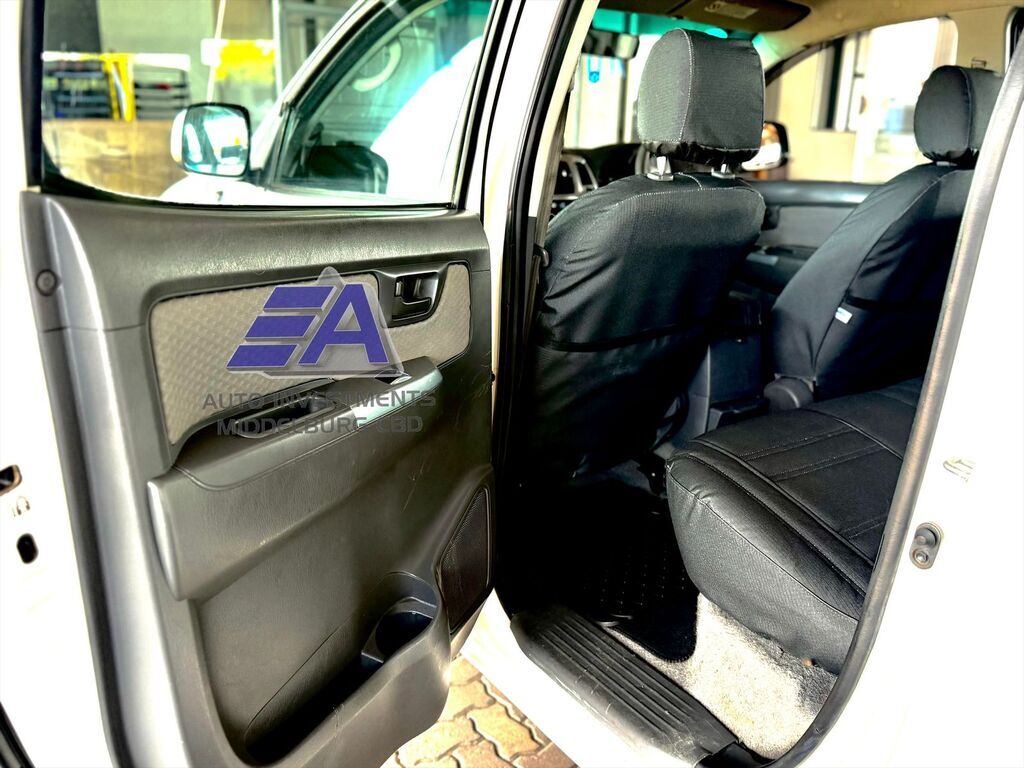 TOYOTA HILUX HILUX 2.5D-4D SRX 4X4 P/U D/C - 9