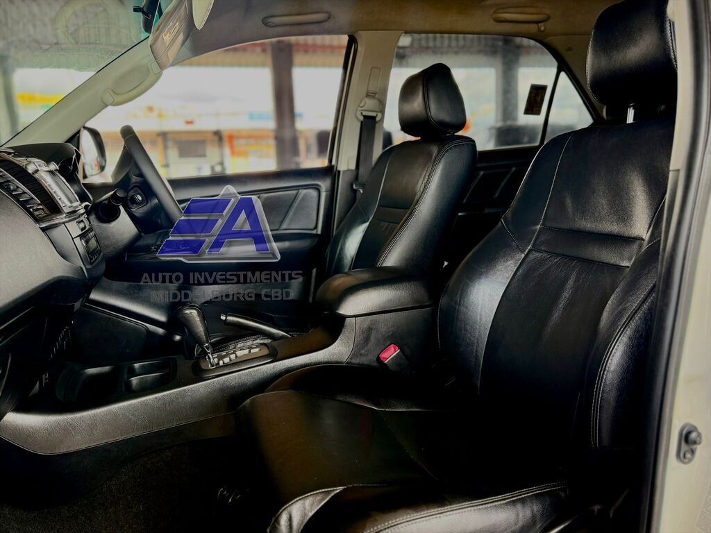 TOYOTA FORTUNER FORTUNER 3.0D-4D R/B A/T - 7