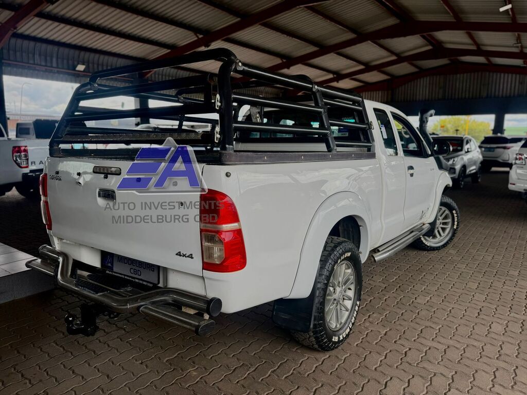 TOYOTA HILUX HILUX 3.0D-4D RAIDER XTRA CAB 4X4 P/U S/C - 2
