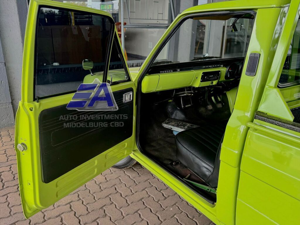 TOYOTA HILUX HILUX 1600 (Col. Shift) P/U S/C - 6