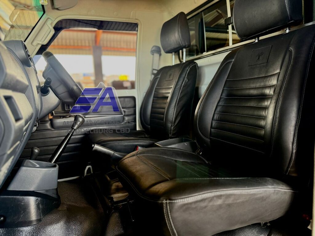 TOYOTA LAND CRUISER 79 LAND CRUISER 79 4.0P 60TH ED P/U S/C - 7