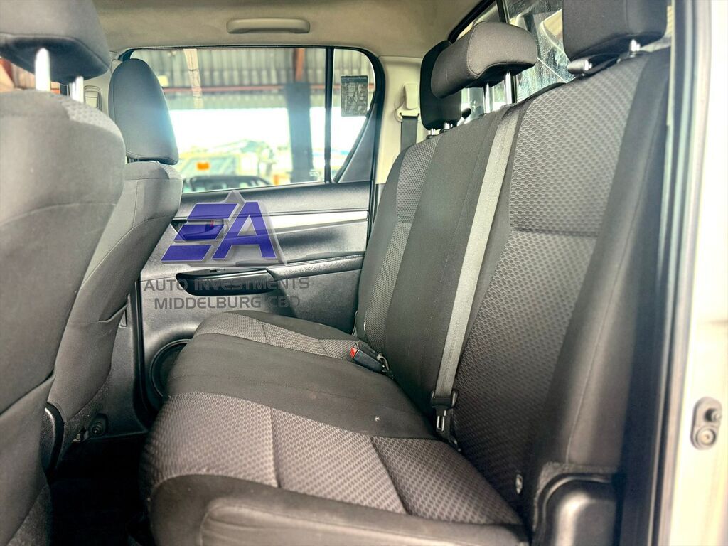 TOYOTA HILUX HILUX 2.4 GD-6 RB SRX A/T P/U D/C - 10