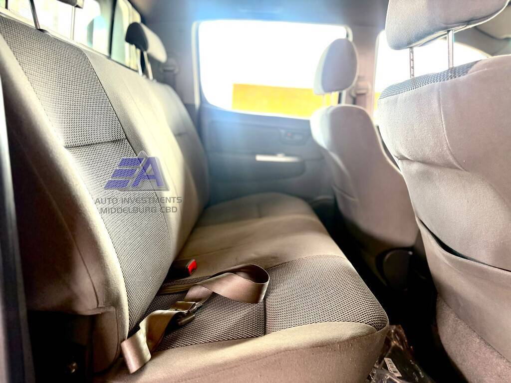 TOYOTA HI-LUX HILUX 2.5 D-4D VNT 106KW R/B P/U D/C - 14