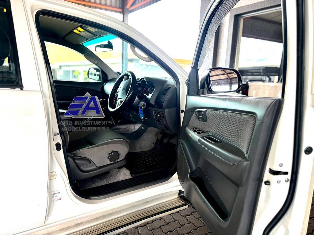 TOYOTA HI-LUX HILUX 2.5 D-4D VNT 106KW R/B P/U D/C - 15