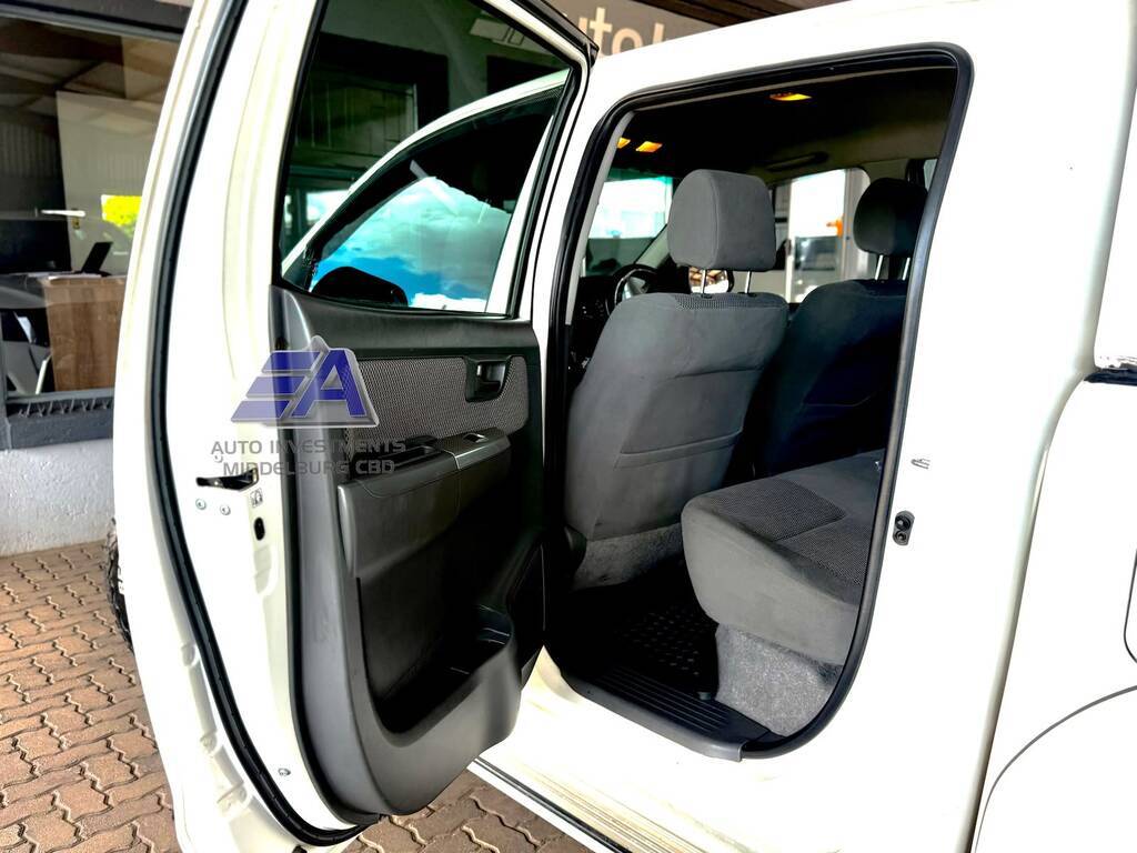 TOYOTA HI-LUX HILUX 2.5 D-4D VNT 106KW R/B P/U D/C - 8