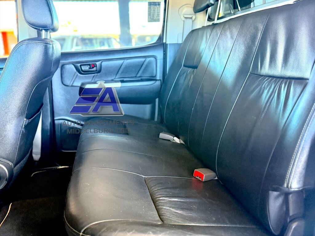 TOYOTA HILUX HILUX 3.0 D-4D LEGEND 45 4X4 P/U D/C - 10