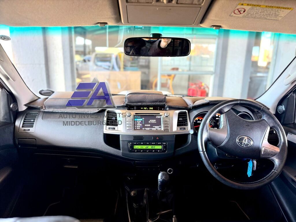 TOYOTA HILUX HILUX 3.0 D-4D LEGEND 45 4X4 P/U D/C - 11