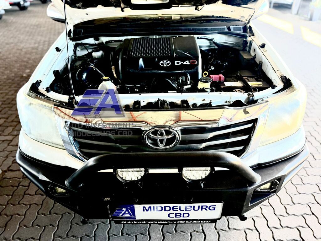 TOYOTA HILUX HILUX 3.0 D-4D LEGEND 45 4X4 P/U D/C - 18