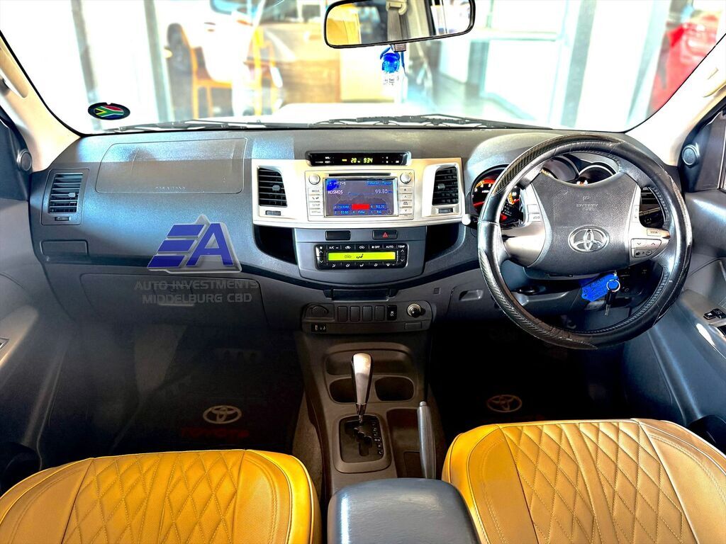 TOYOTA HILUX HILUX 3.0D-4D RAIDER R/B A/T P/U D/C - 11